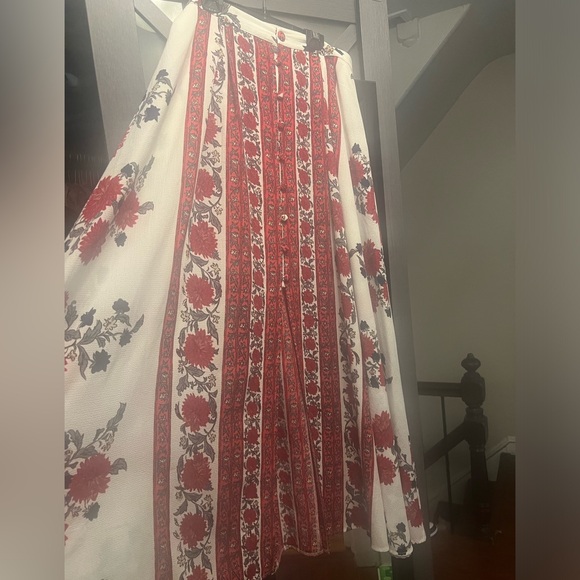Long flowered button skirt - Picture 1 of 4